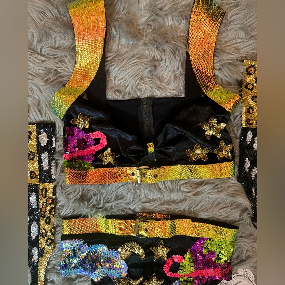 Sequin Embellished Black Bodysuit - Picture 11 of 12